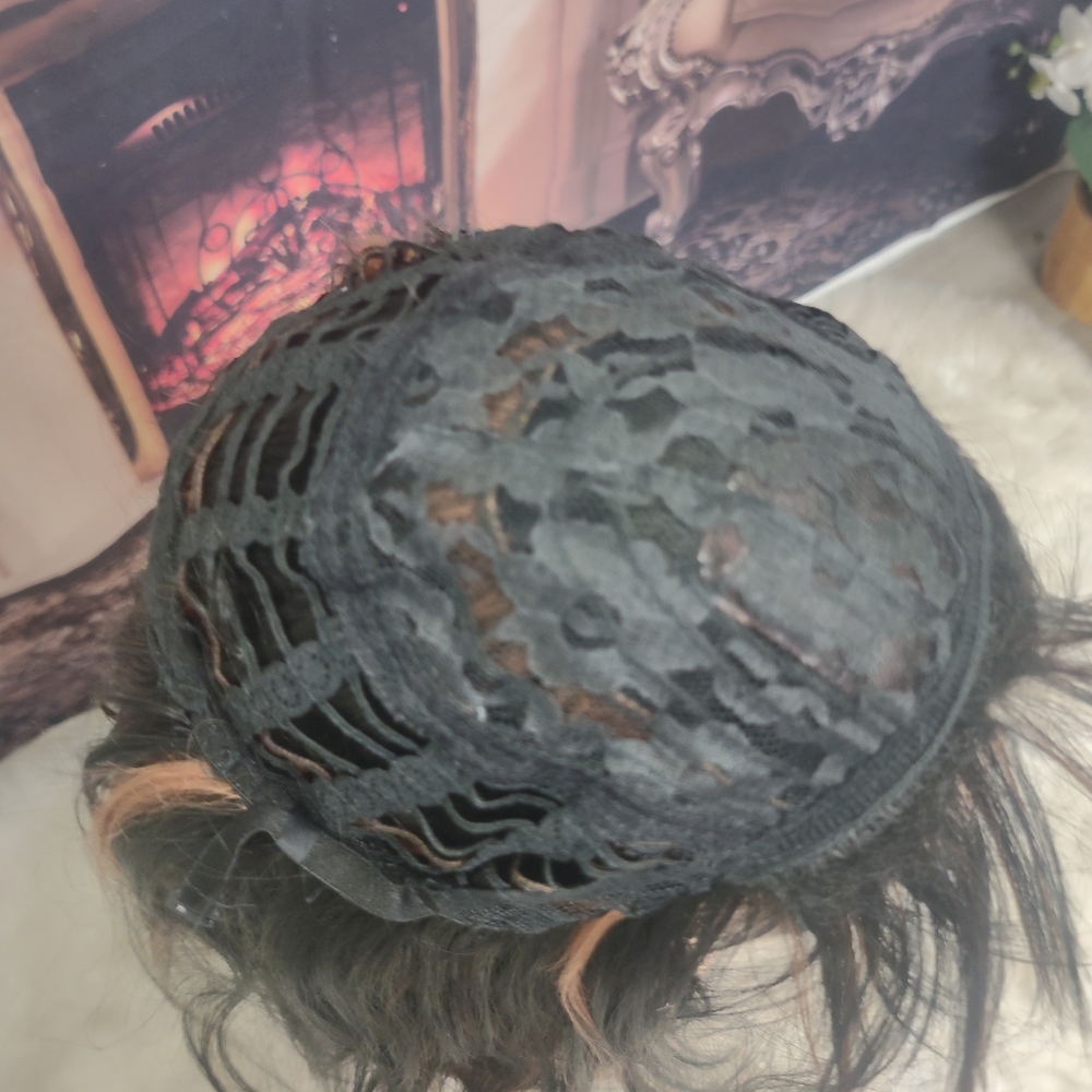 Wig - Picture 6 of 6